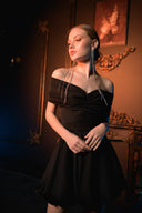 Siyah Düşük Omuzlu Balon Etek Detaylı Mini Elbise