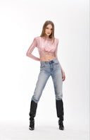 Uçuk Pembe Metalik Efektli Vatkalı Crop Top