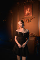 Siyah Düşük Omuzlu Balon Etek Detaylı Mini Elbise