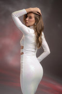 Beyaz Hologram Payetli Bel Detaylı Midi Elbise