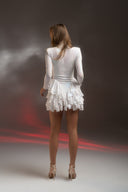 Beyaz Hologram Payetli Boğazlı Uzun Kollu Volan Detaylı Mini Elbise
