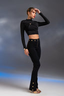 Siyah Gold Aksesuar Detaylı Crop Top