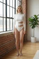 Beyaz Boğazlı Uzun Kollu Cut Out Detaylı Bodysuit